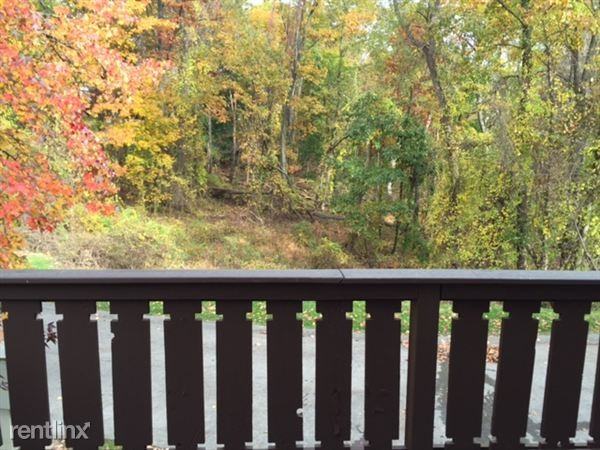 301 Timber Ln - Photo 3 of 5