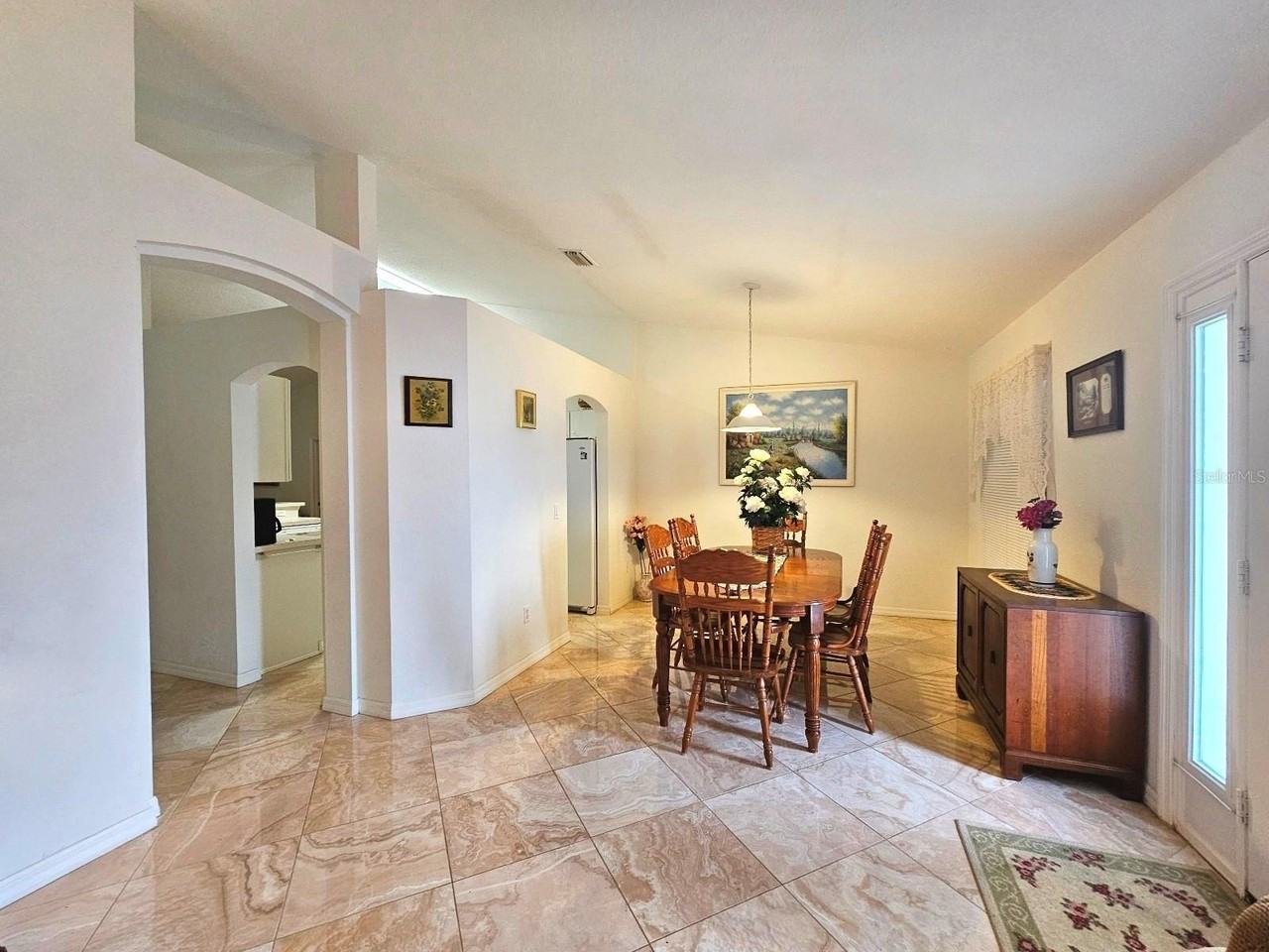 6161 Coliseum Blvd - Photo 5 of 50