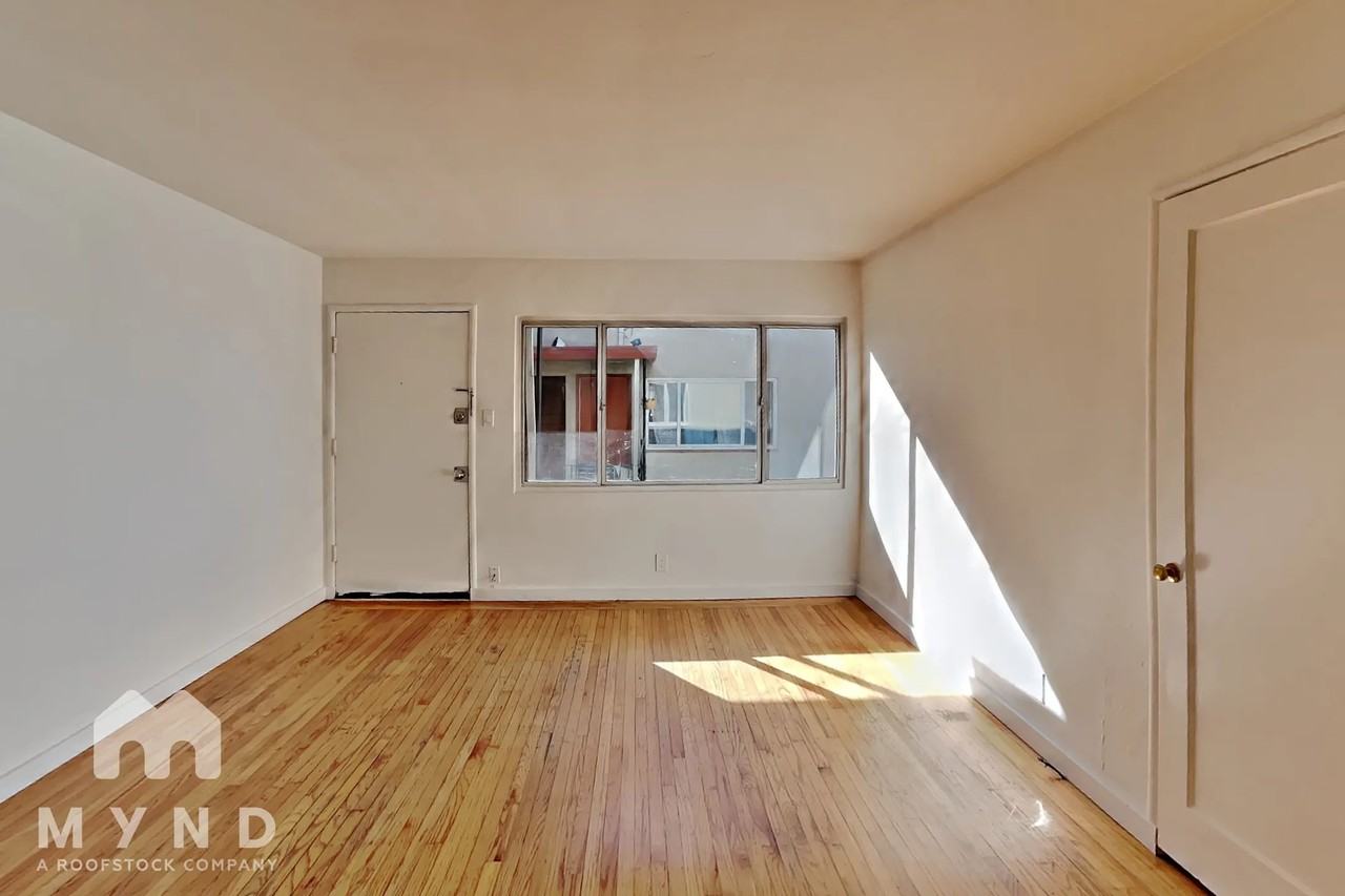 2820 Garden St Apt A - Photo 3 of 12