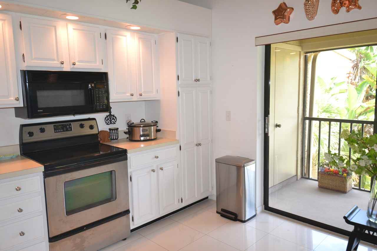 112 Lindsay Ln - Photo 3 of 50