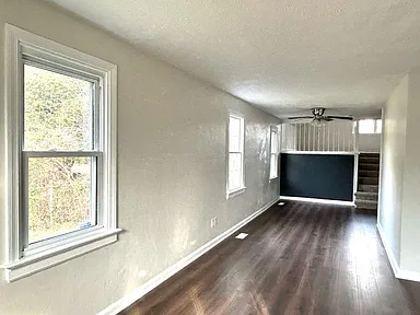 1208 Stewart Dr - Photo 6 of 39