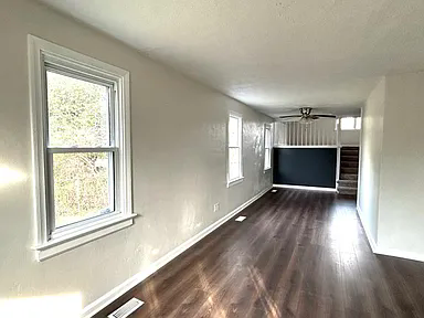 1208 Stewart Dr - Photo 7 of 39