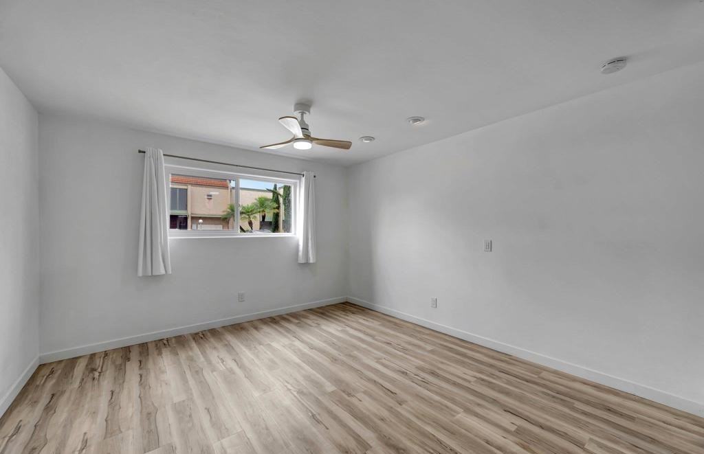 8000 University Ave - Photo 3 of 8