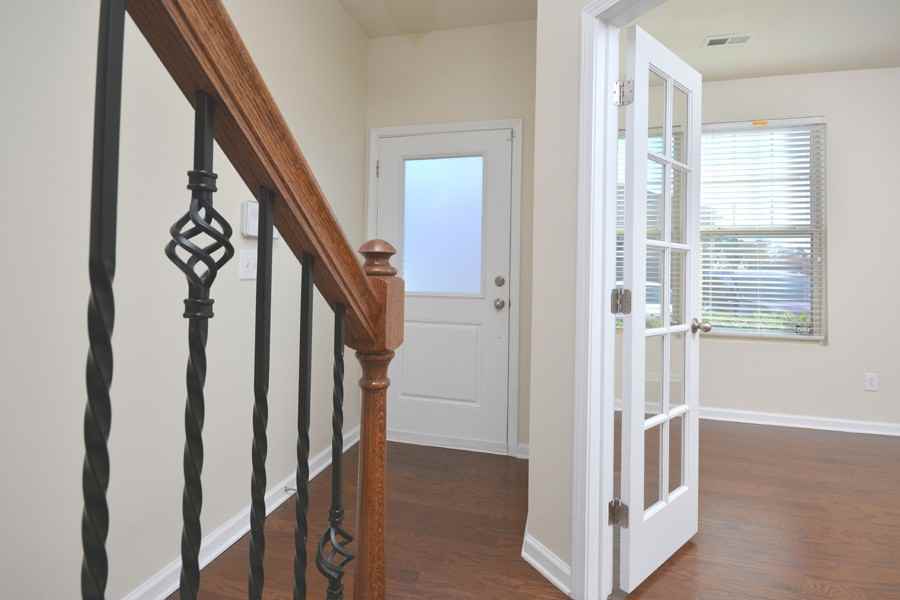 42 Pocono Dr - Photo 2 of 31