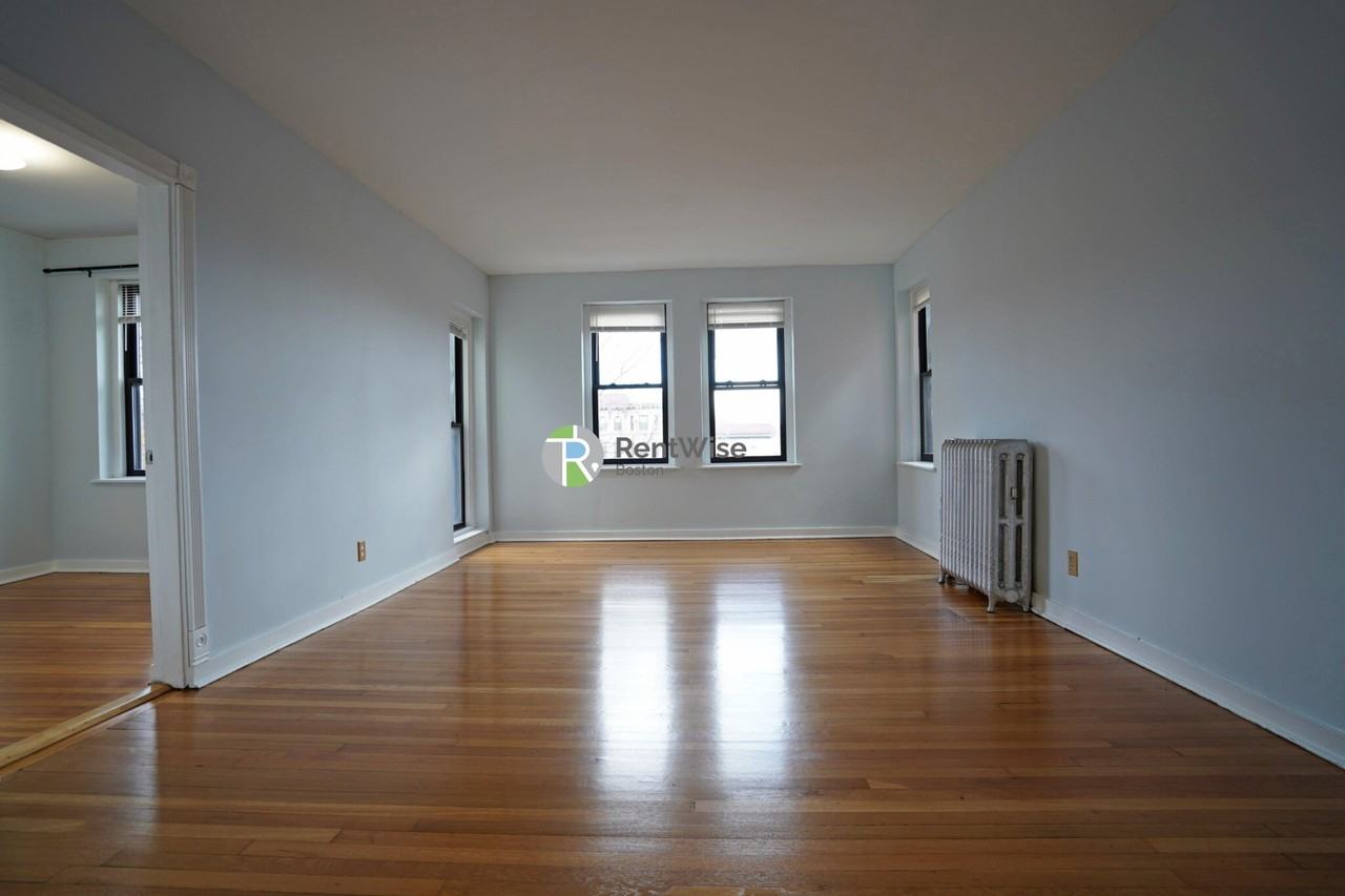 1400 Commonwealth Ave #15 - Photo 4 of 26