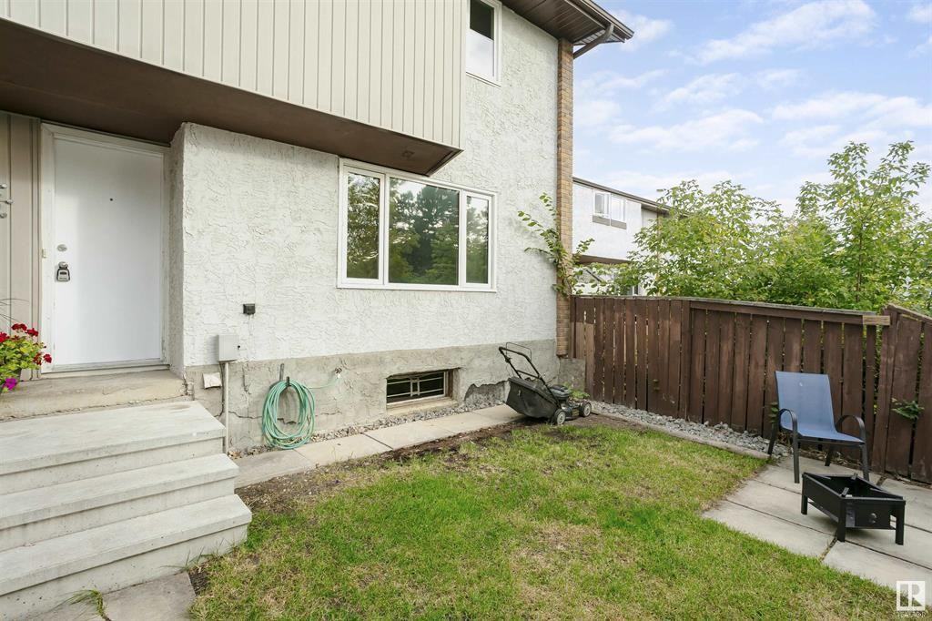 8031 144 Ave Nw - Photo 2 of 16