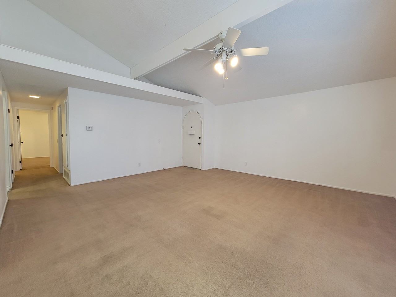 256 West Vineyard Avenue - Photo 3 of 26