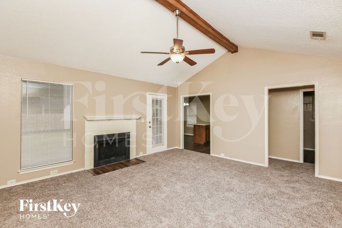 1401 Sunny Glen St - Photo 3 of 16