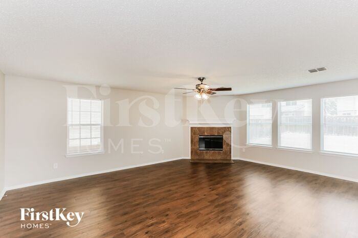 7127 Lake Hawkins Dr - Photo 2 of 16