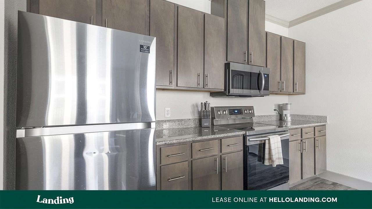 12500 Shadowglen Trace - Photo 6 of 50