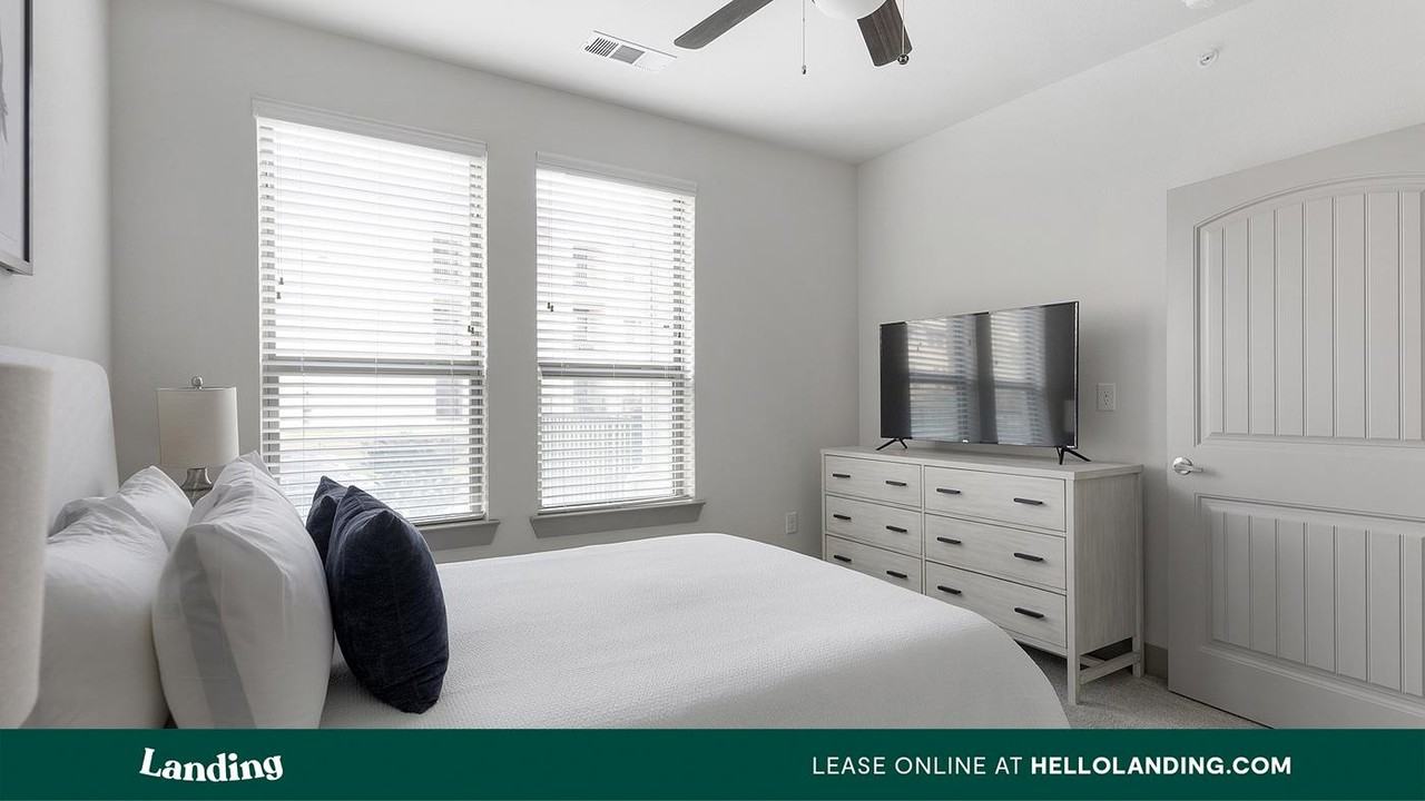 12500 Shadowglen Trace - Photo 6 of 50