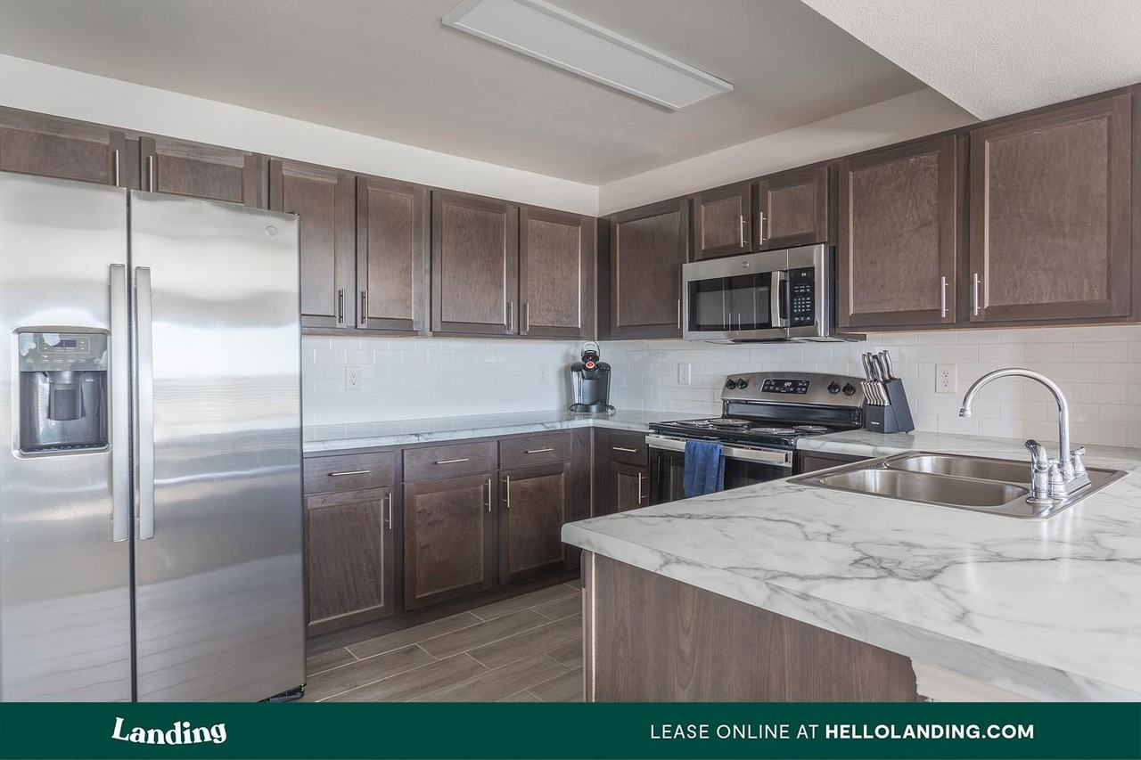 2701 N 23rd St - Photo 2 of 50