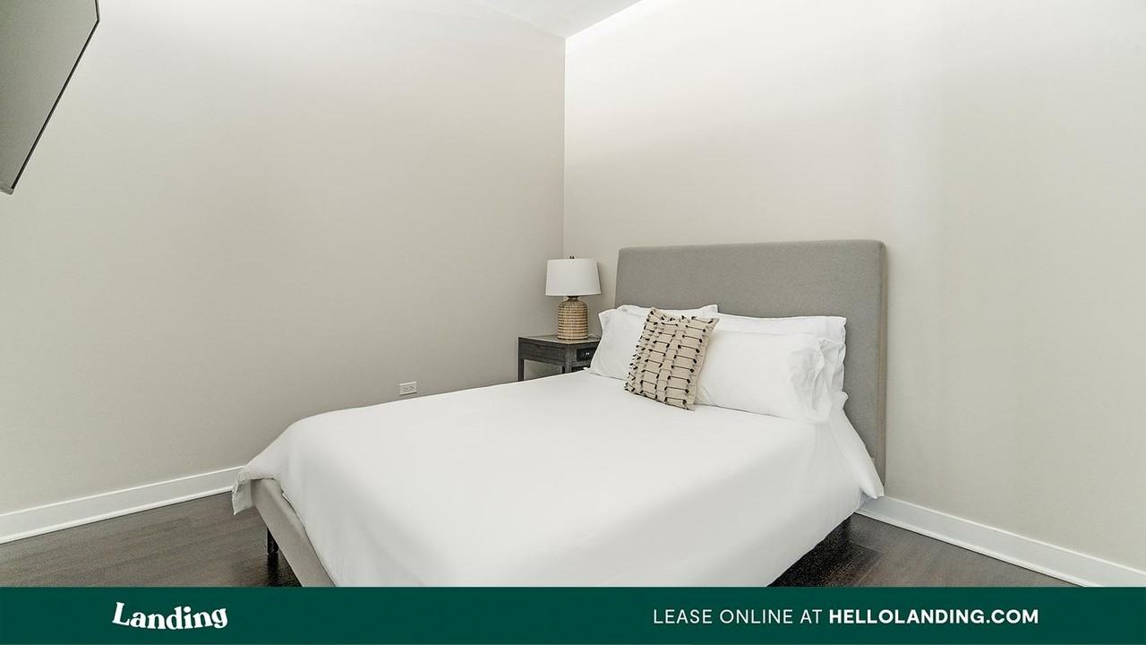 1222 W Madison St - Photo 4 of 50