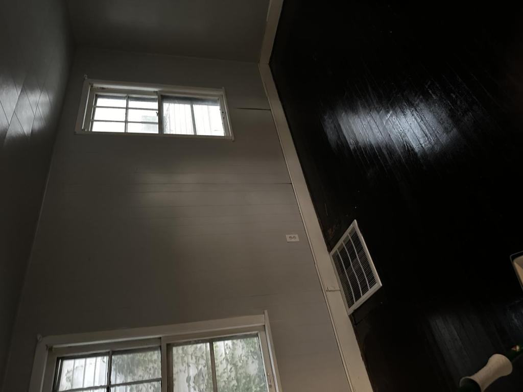 6037 Garfield Ave - Photo 2 of 18