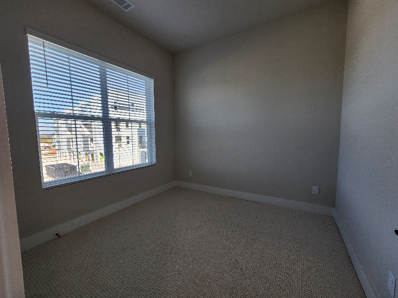 4102 Indiana Ave - Photo 3 of 20