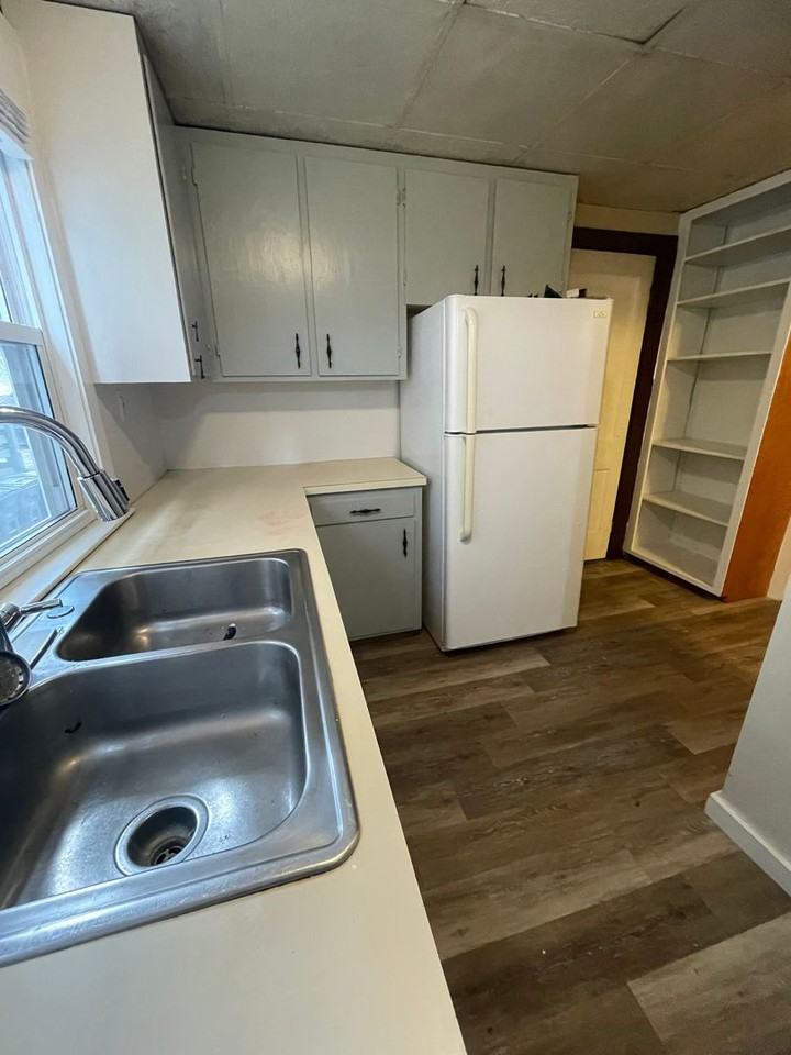 100 Summer St #102 - Photo 2 of 11