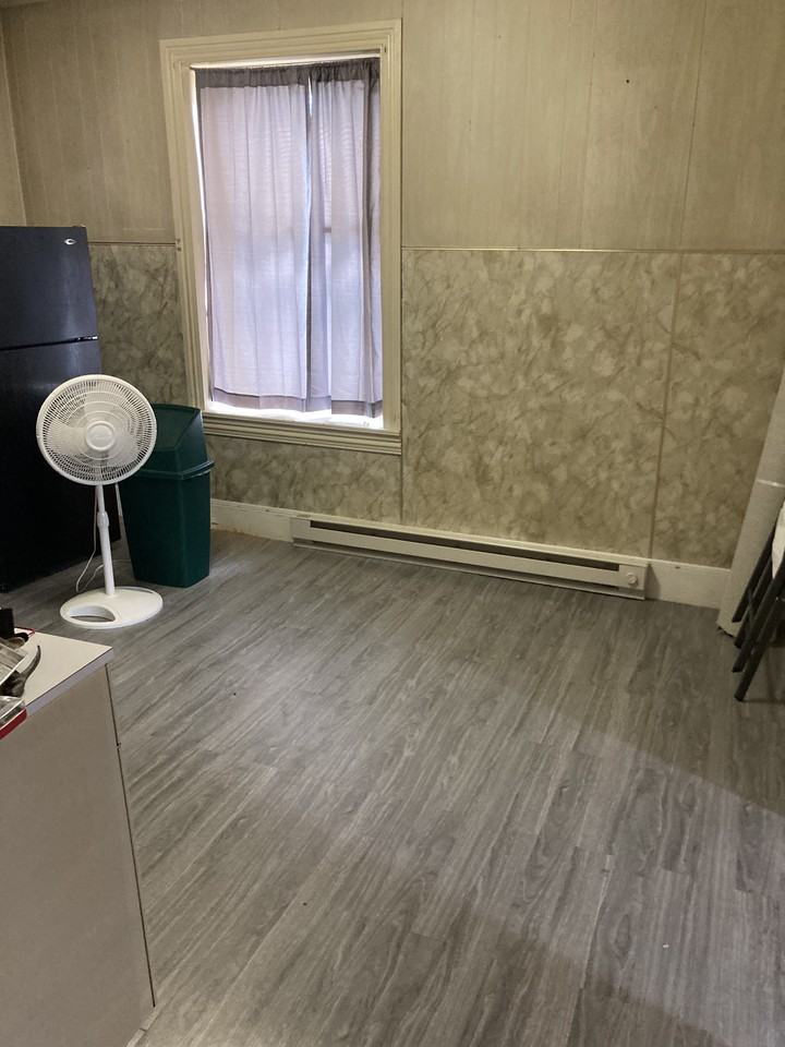 105 W Franklin St #2 - Photo 2 of 2