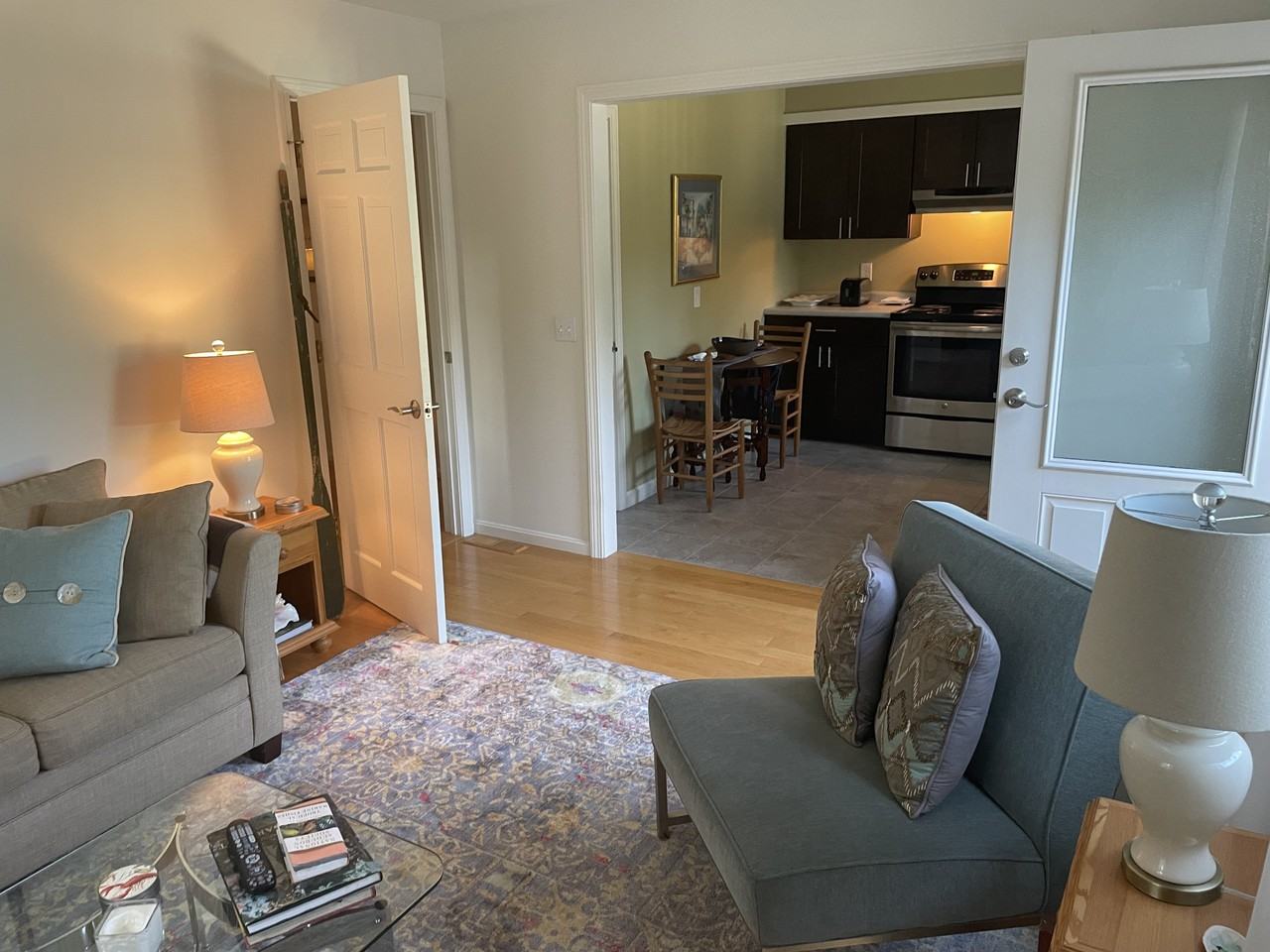 9 Essex Dr #1 - Photo 3 of 14