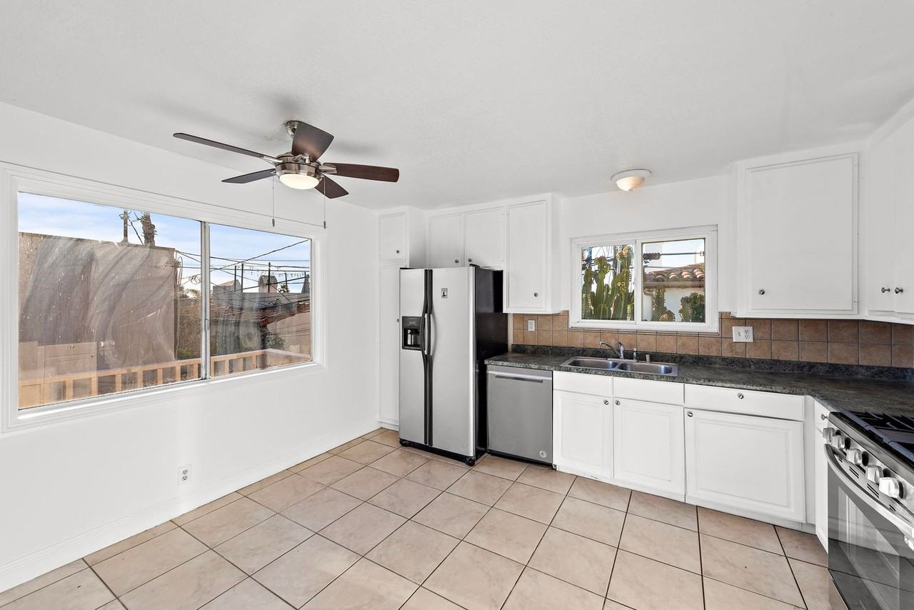 230 Avenida Victoria - Photo 4 of 12