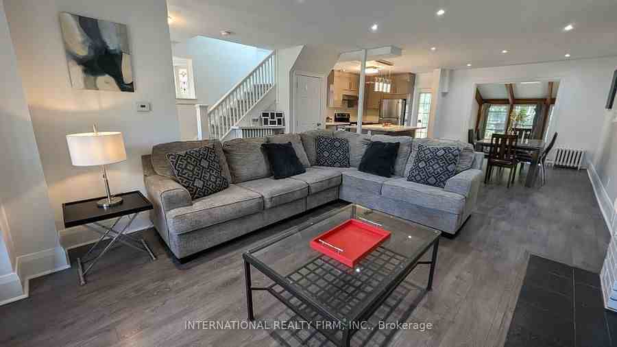 47 Maxwell Avenue - Photo 3 of 18