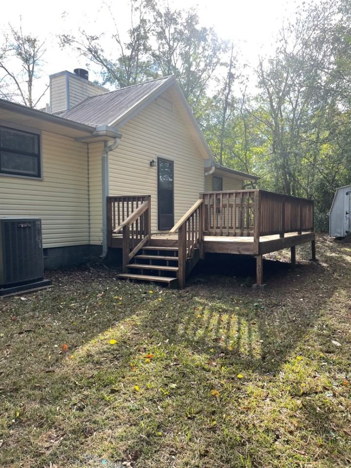 1015 Louise Drive - Photo 3 of 10