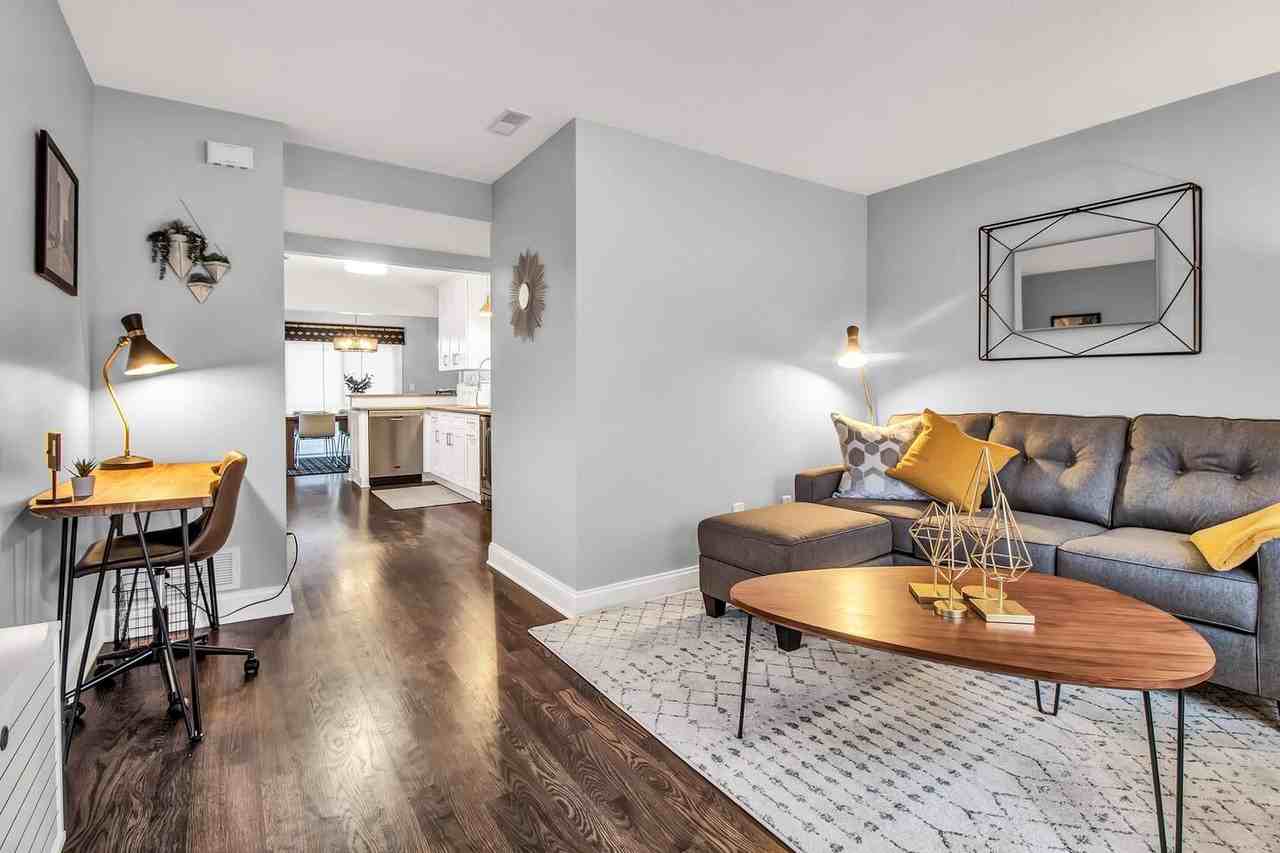 351 Connecticut St - Photo 5 of 23