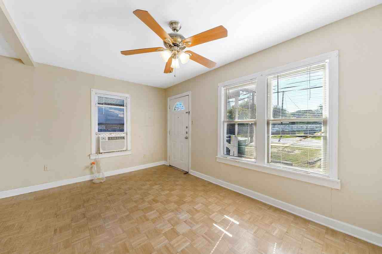313 La Manda Blvd - Photo 5 of 21