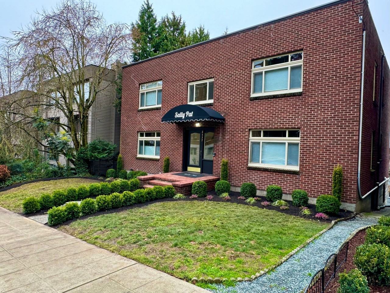 SALLY PAT APARTMENTS - Photo 3 of 4