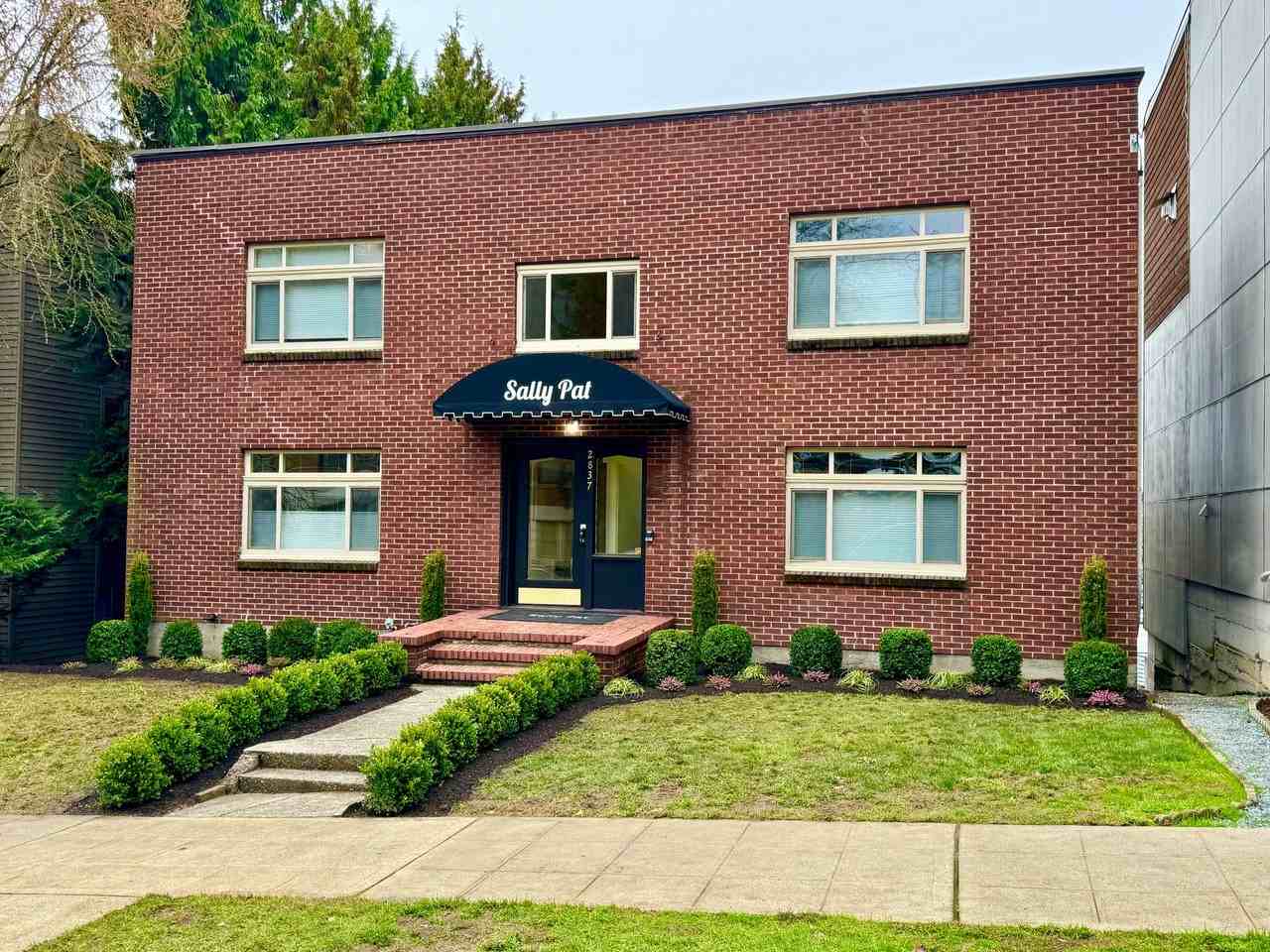 SALLY PAT APARTMENTS - Photo 4 of 4