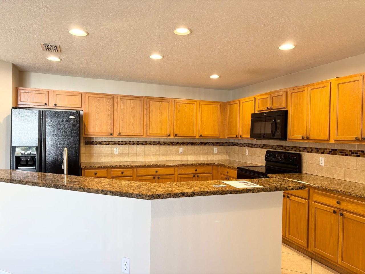 2705 Amanda Kay Way - Photo 3 of 31