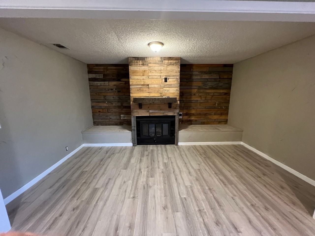 1615 Avenue F - Photo 3 of 9