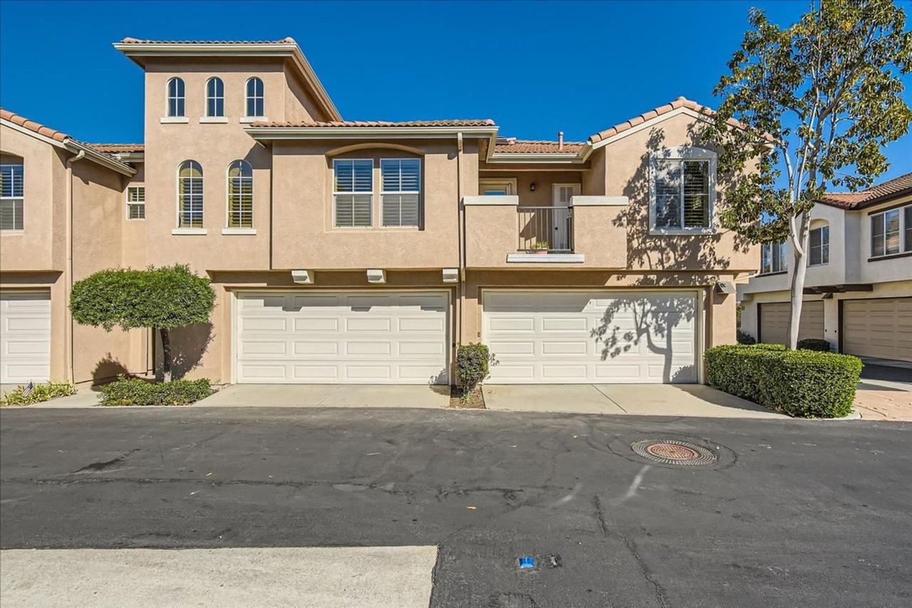 5020 Codorniz Way - Photo 2 of 20