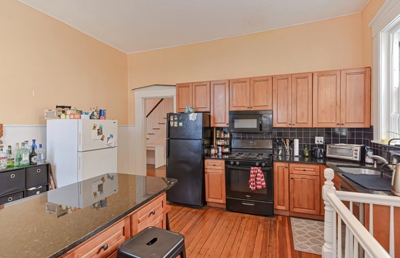 139 Hillside Street - Photo 2 of 6