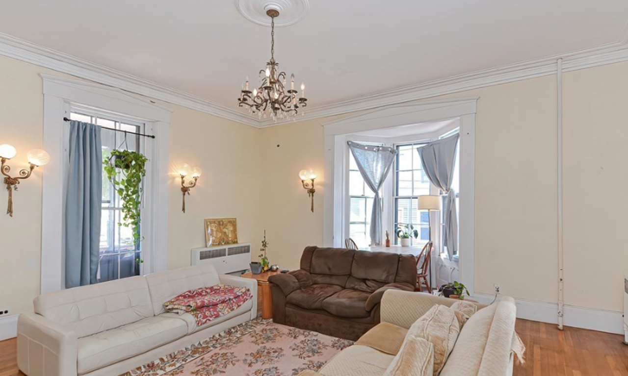 139 Hillside Street - Photo 5 of 6