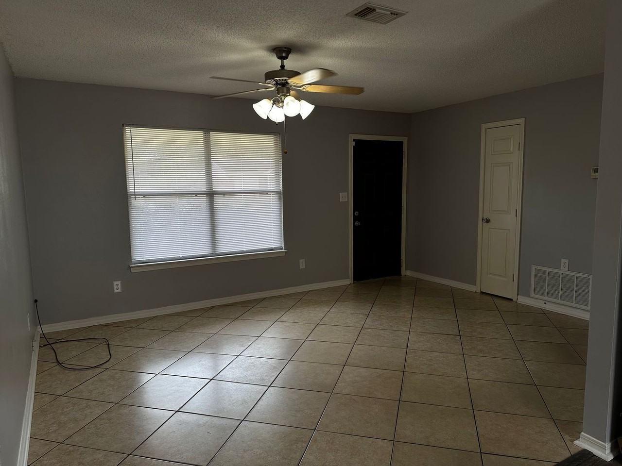 309 Forest Hills Dr - Photo 2 of 22