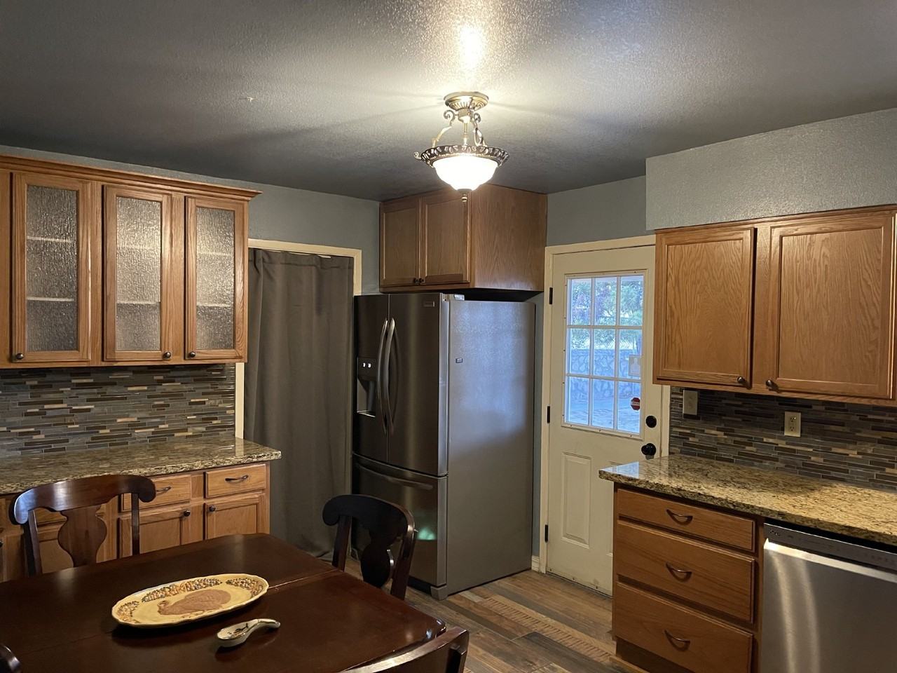 9517 Mcintosh Dr - Photo 2 of 47