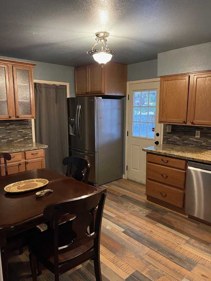 9517 Mcintosh Dr - Photo 5 of 47