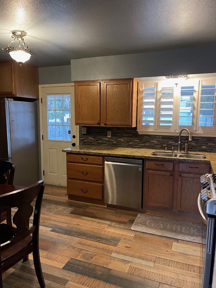 9517 Mcintosh Dr - Photo 6 of 47