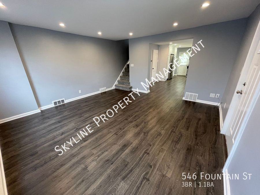 546 Fountain St - Photo 2 of 19