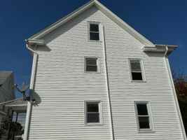 featured image of 912 Bank Street #2