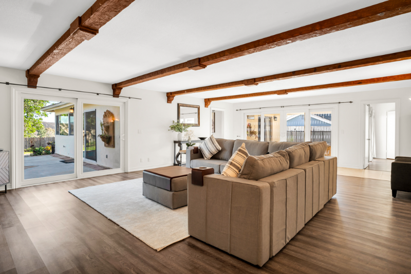 1096 Calle Pinata - Photo 2 of 20