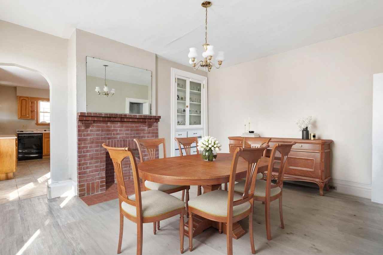 4427 Howley St - Photo 3 of 15