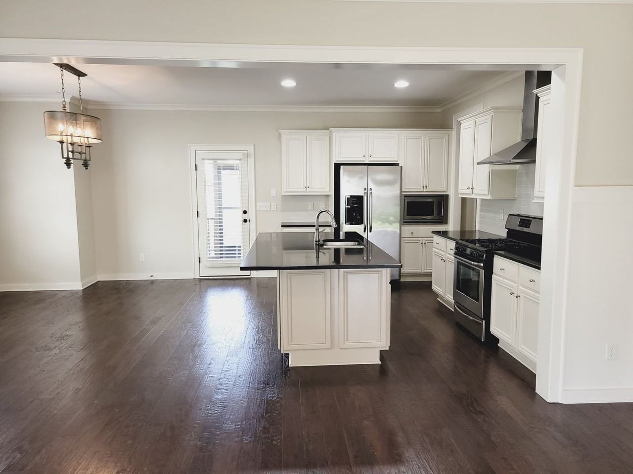 4417 Tuckahoe Ln - Photo 5 of 32