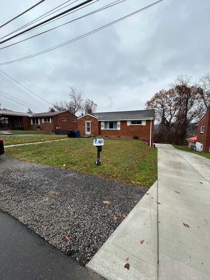 506 Crescent Boulevard Ext - Photo 6 of 50