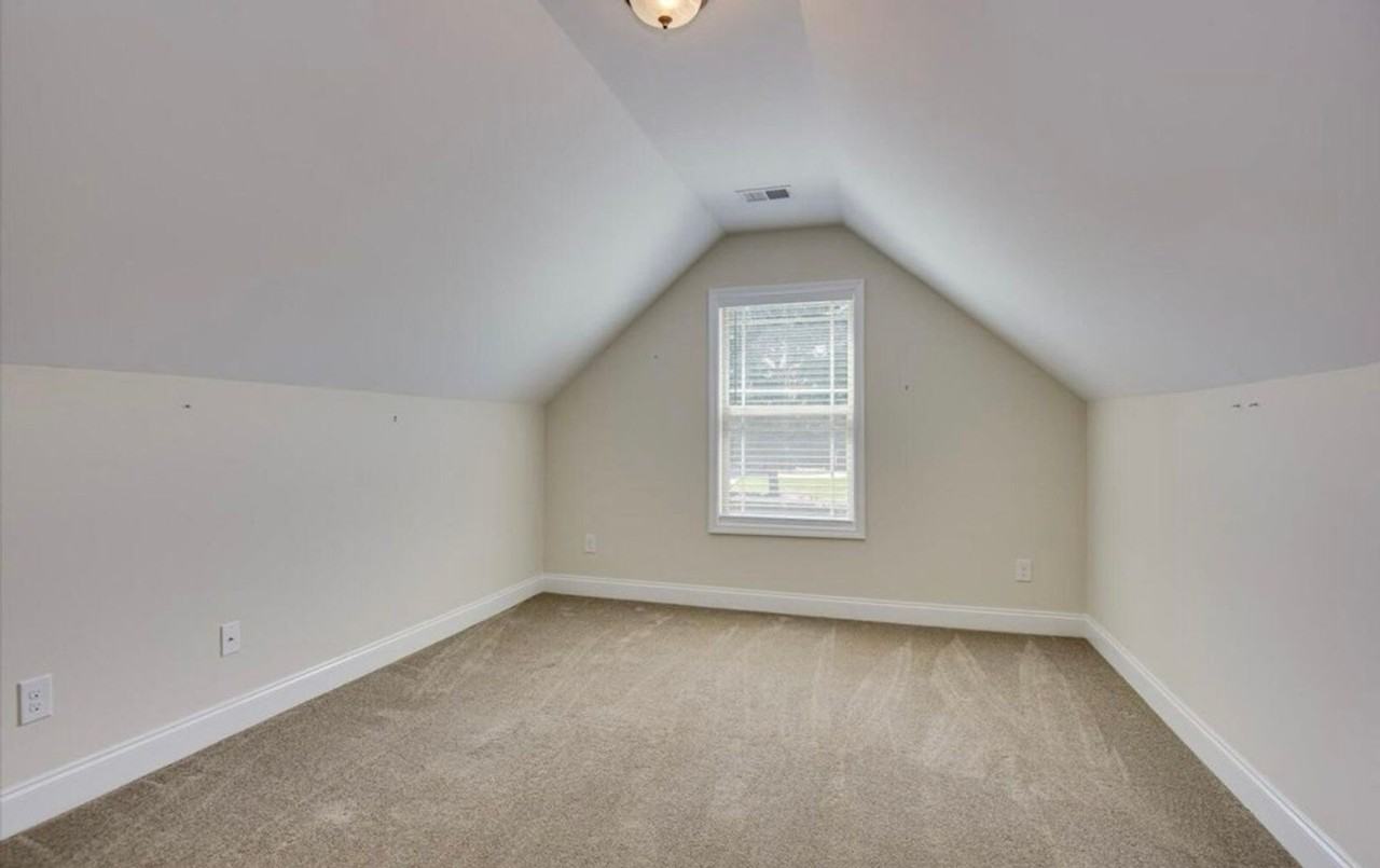 221 Grand Oaks Way - Photo 3 of 12