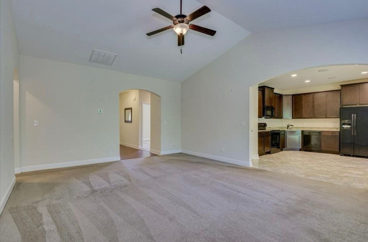 221 Grand Oaks Way - Photo 7 of 12