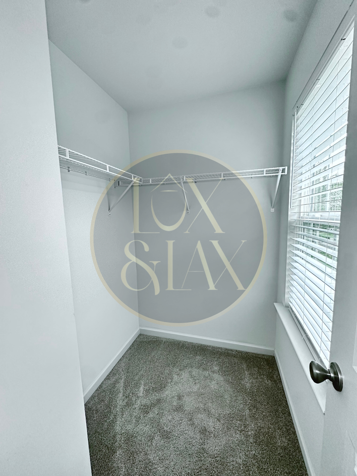 1604 Lasalle Street, Unit A - Photo 4 of 23
