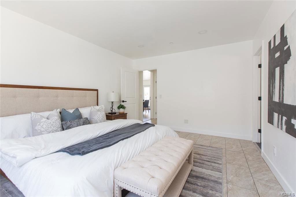 3818 Huron Ave - Photo 3 of 8