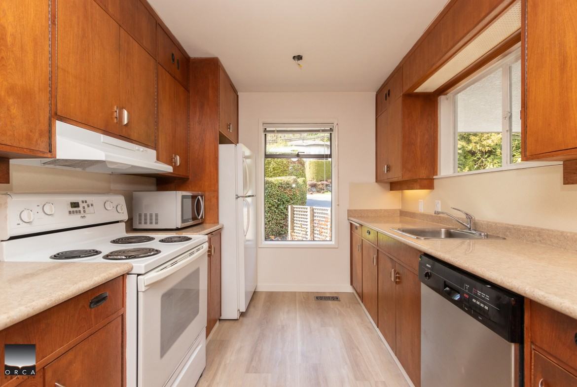 737 Burley Dr - Photo 2 of 50