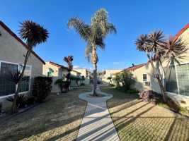 featured image of 832 W 3rd St